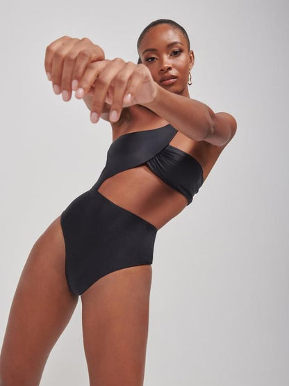 Polished Garment with an Effortless Classic Look