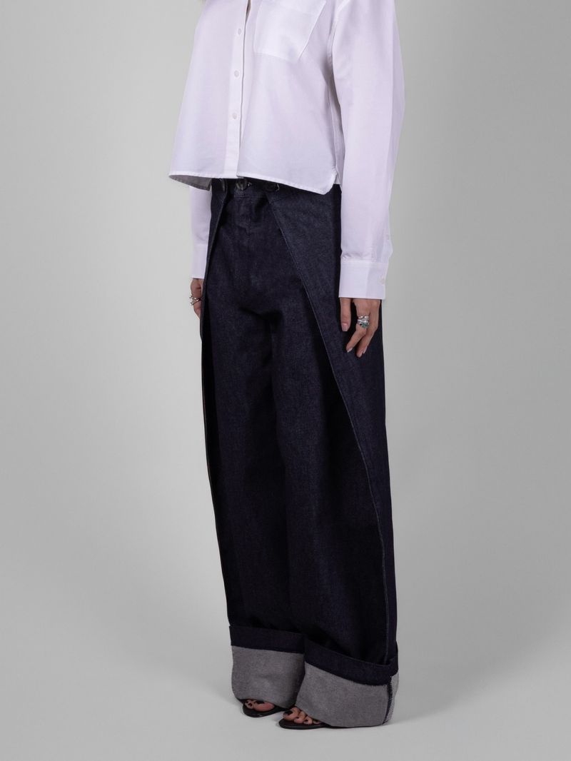 Well Tailored Garment with a Graceful Silhouette