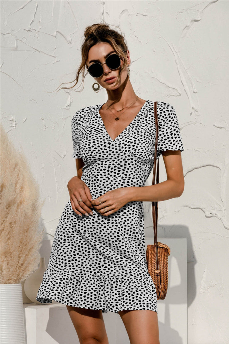 Beautifully Finished Dress in a Timeless Design