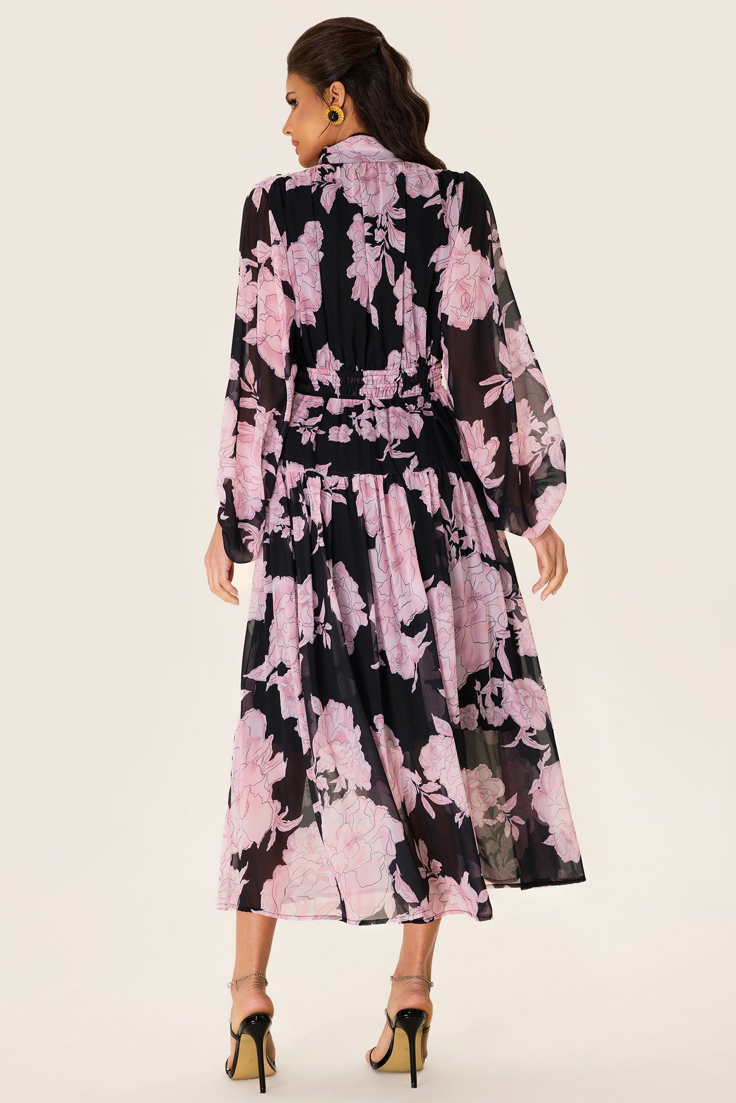Sophisticated Dress with a Clean Classic Look