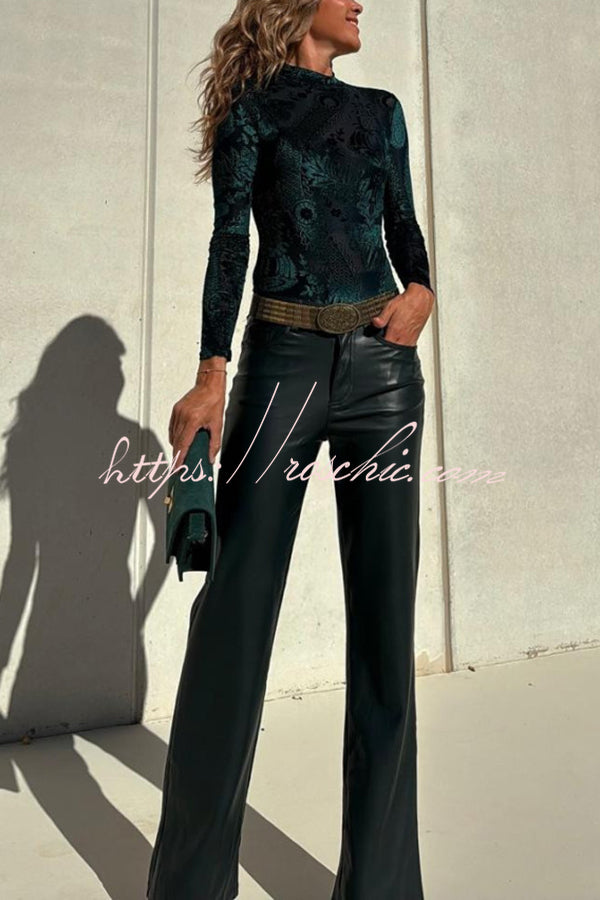 Beautifully Finished Pants in a Timeless Design