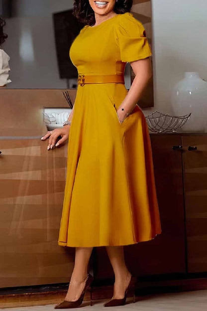 Well Tailored Dress with a Graceful Silhouette