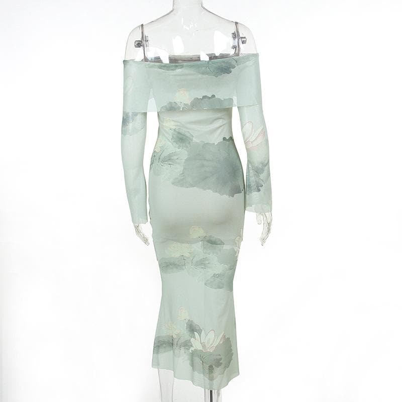 Gracefully Styled Dress for Any Occasion