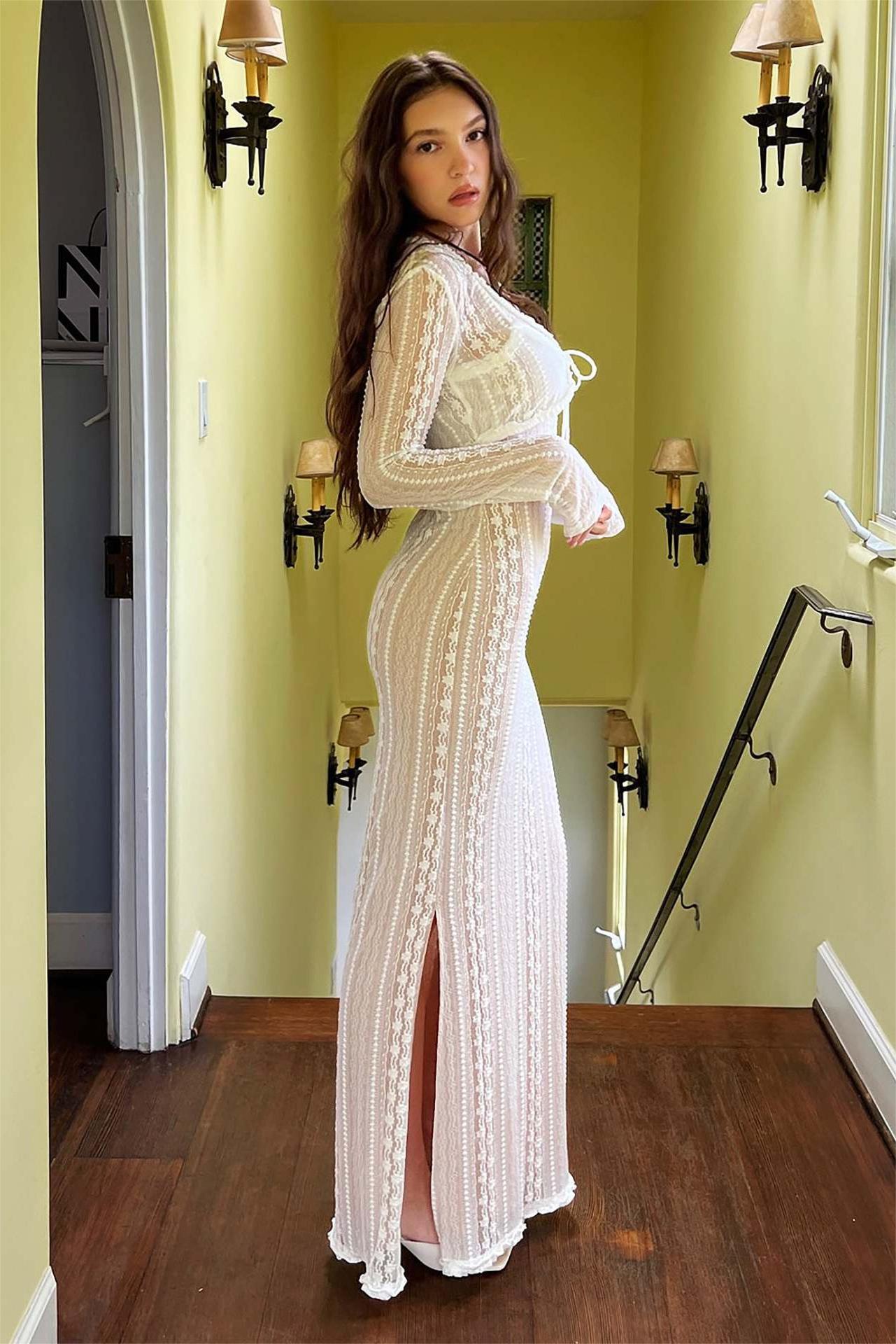 Gracefully Styled Dress for Any Occasion