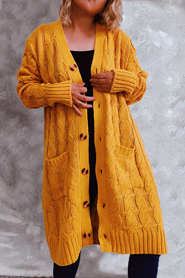 Effortlessly Elegant Garment with a Timeless Design
