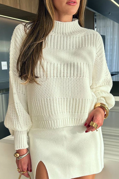Well Tailored Sweater with a Graceful Silhouette