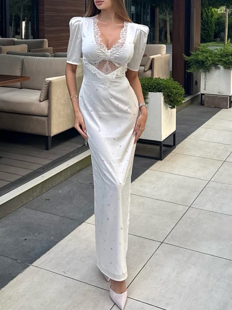 Well Tailored Dress with a Graceful Silhouette