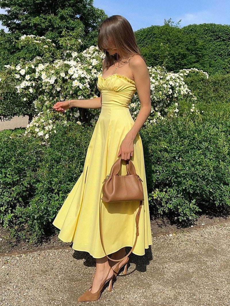 Well Tailored Dress with a Graceful Silhouette