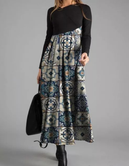 Classic Vintage Dress with a Flattering Fit