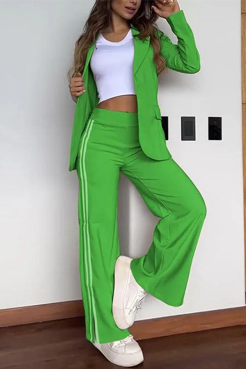 Effortlessly Elegant Pants with a Timeless Design