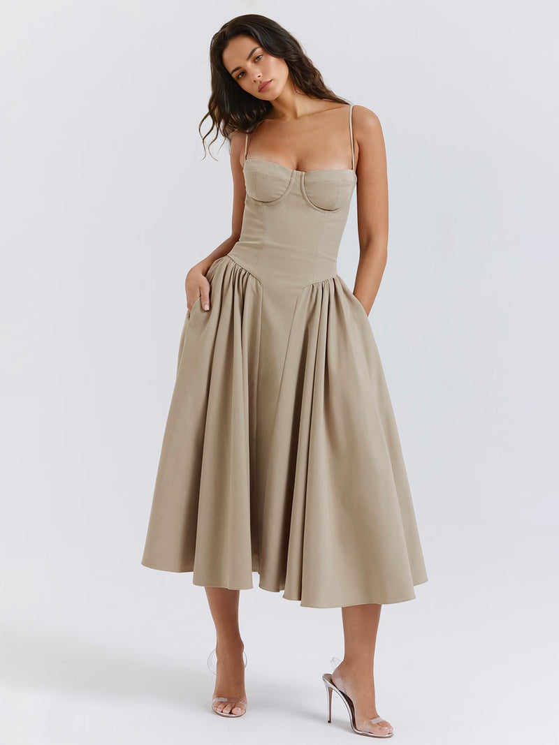 Classic Vintage & Enduringly Stylish Dress