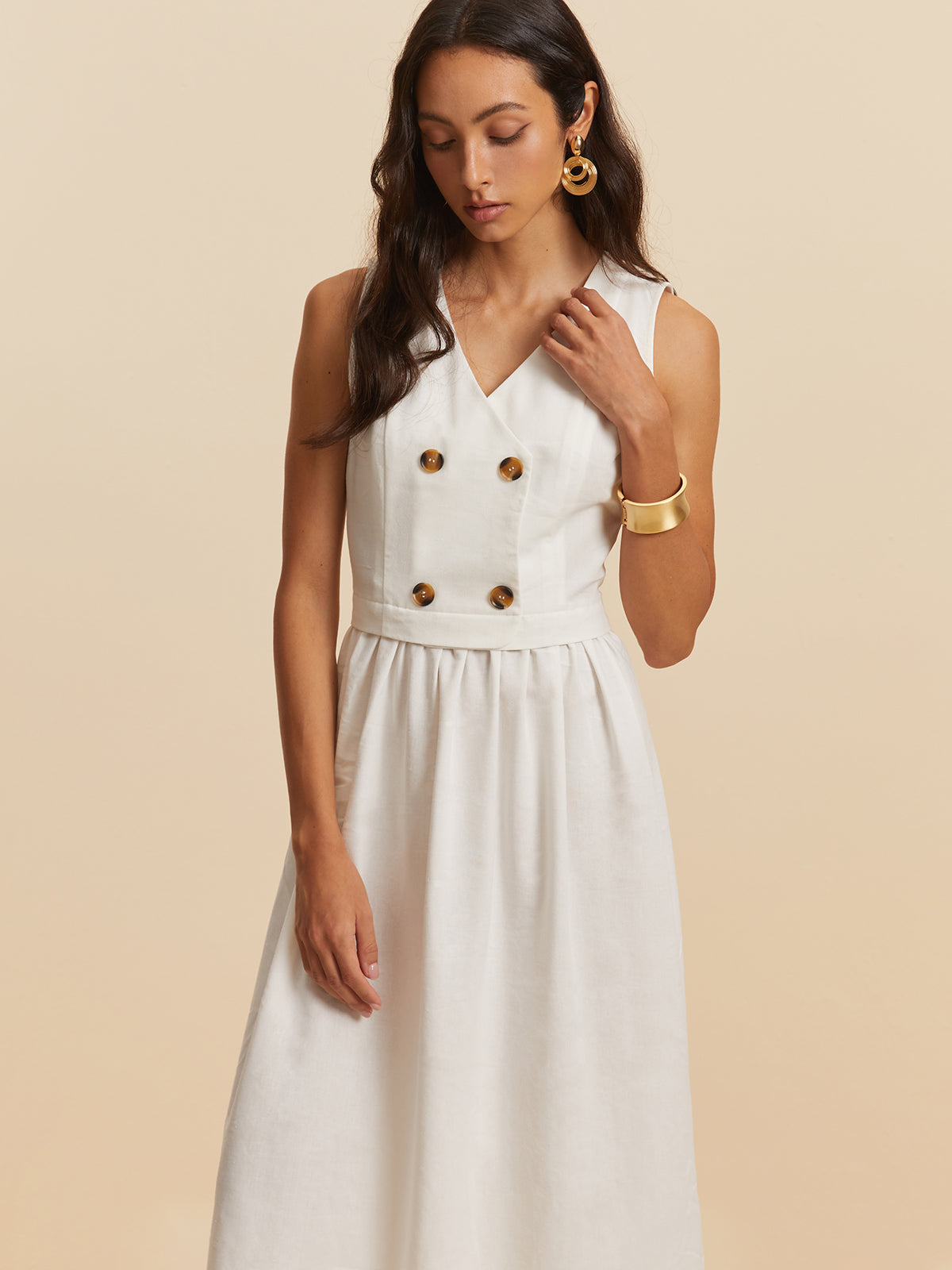 Beautifully Crafted Dress in a Classic Style