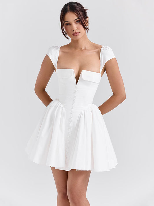 Beautifully Crafted Dress in a Classic Style