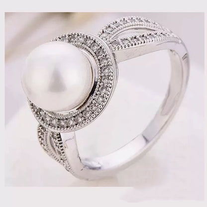 Charming Pearl Ring for Any Occasion