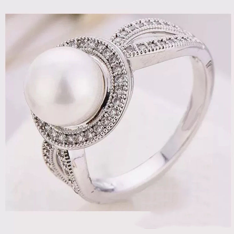 Charming Pearl Ring for Any Occasion