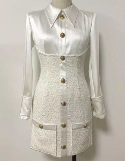Beautifully Finished Dress in a Timeless Design