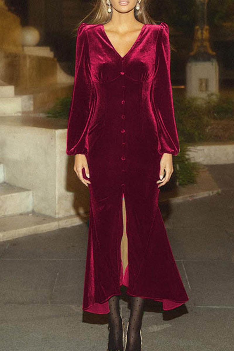 A Vintage Style Dress with Delicate Timeless Details