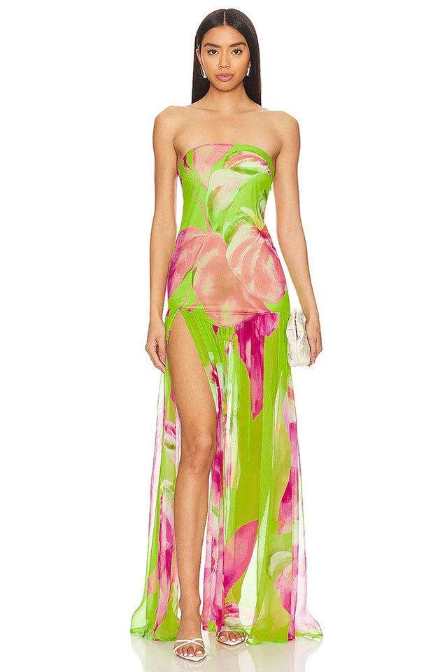 Gracefully Styled Dress for Any Occasion
