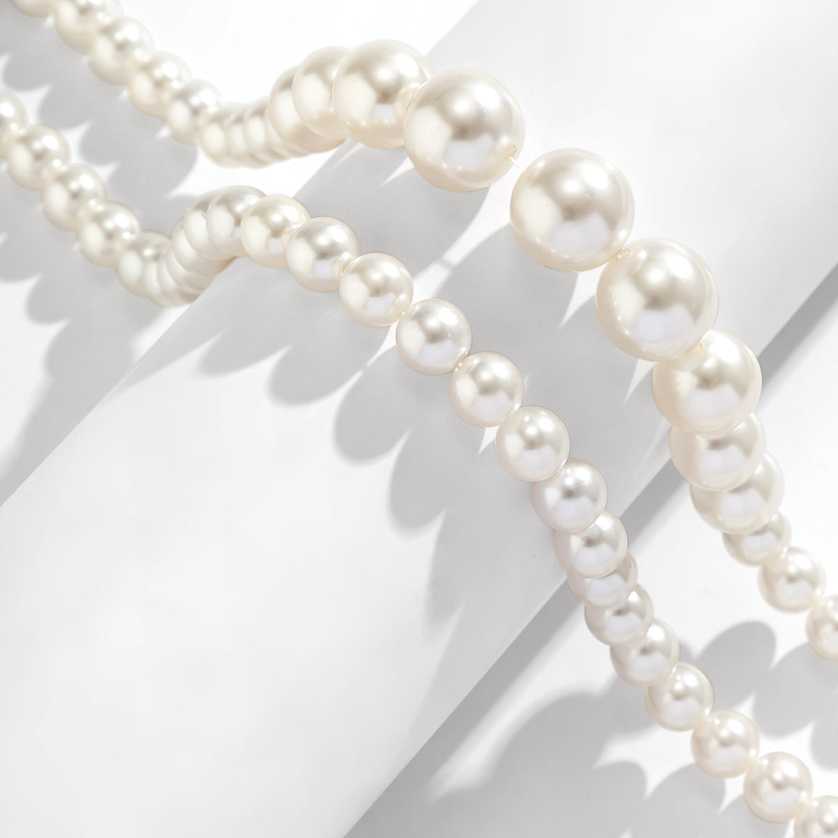Classic Pearl Necklace with Timeless Appeal