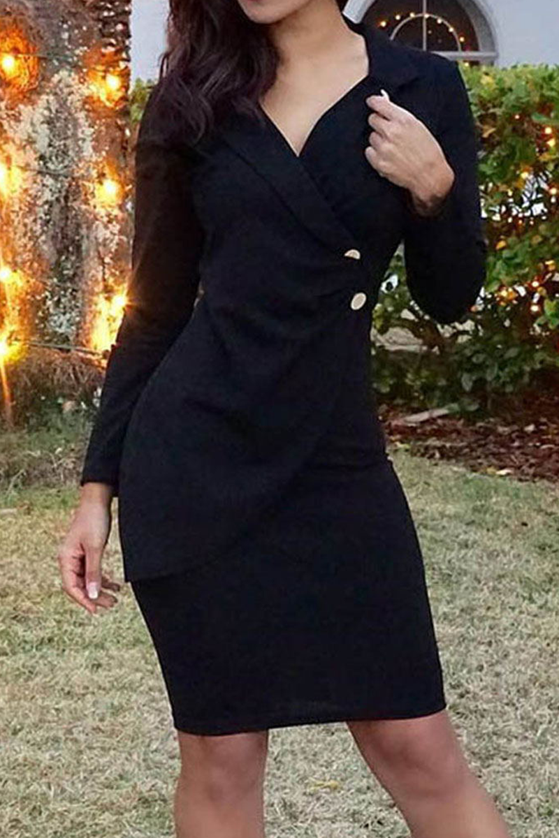 Effortlessly Elegant Dress with a Timeless Design