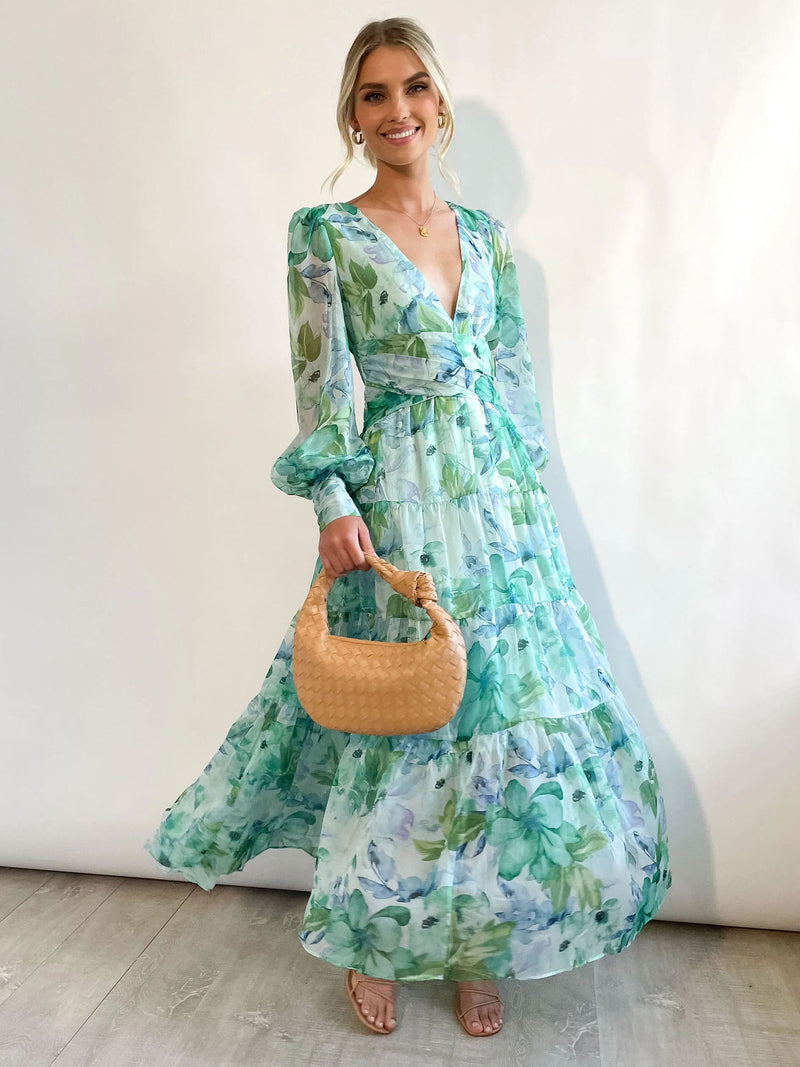 Classic Vintage & Enduringly Stylish Dress