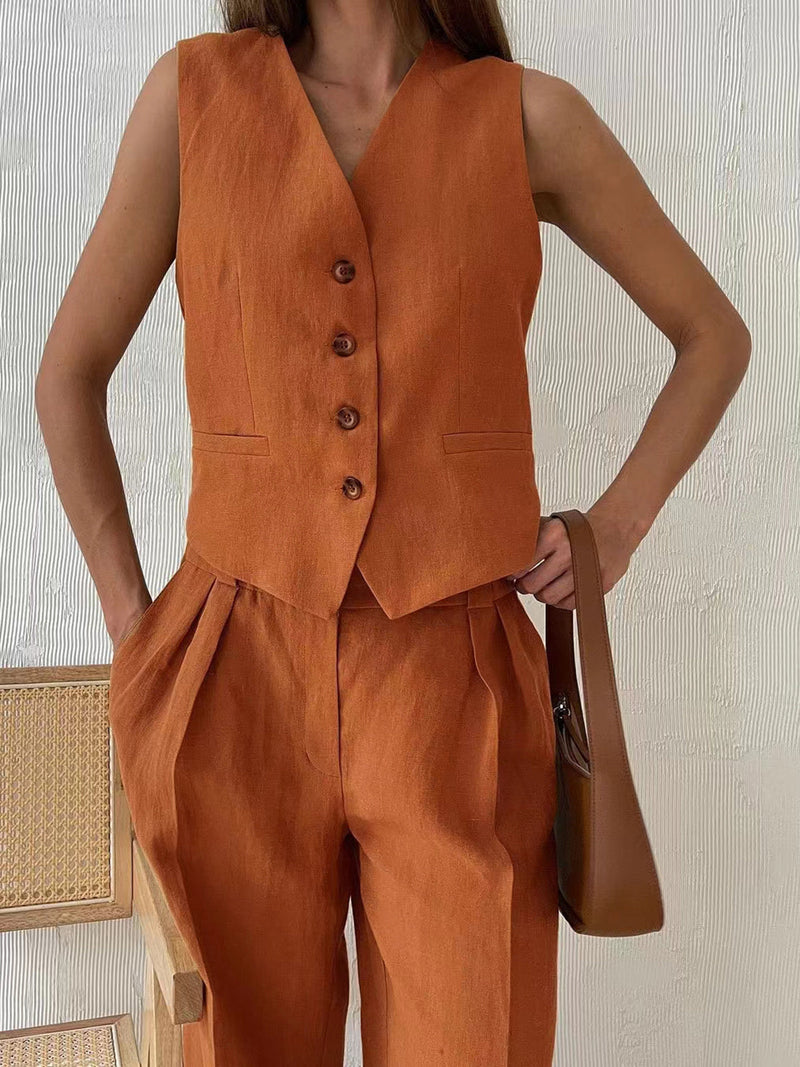 Classic Vintage Pants with a Flattering Fit