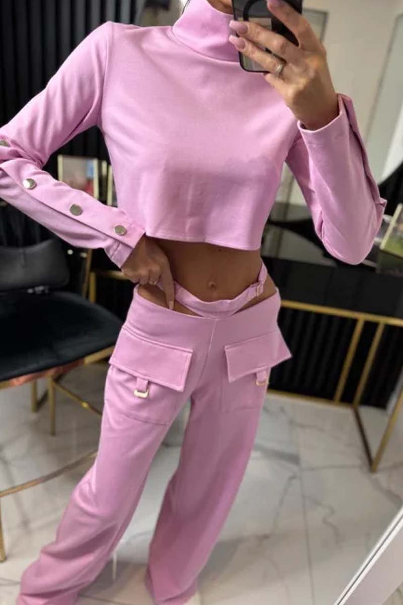 Well Tailored Pants with a Graceful Silhouette