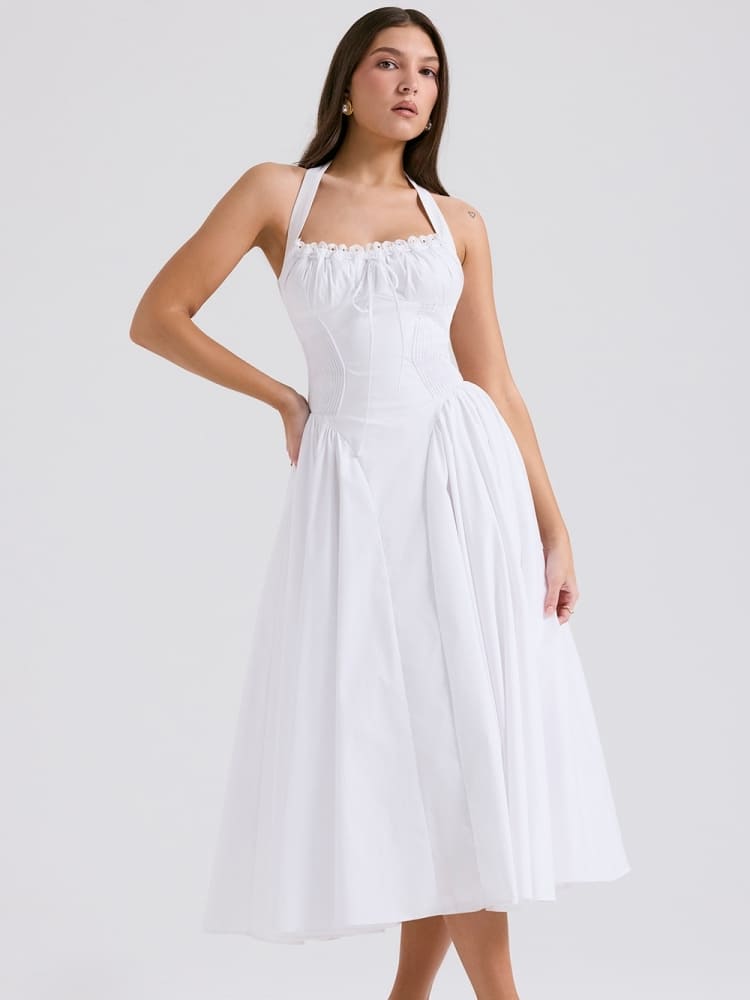 Gracefully Styled Dress for Any Occasion