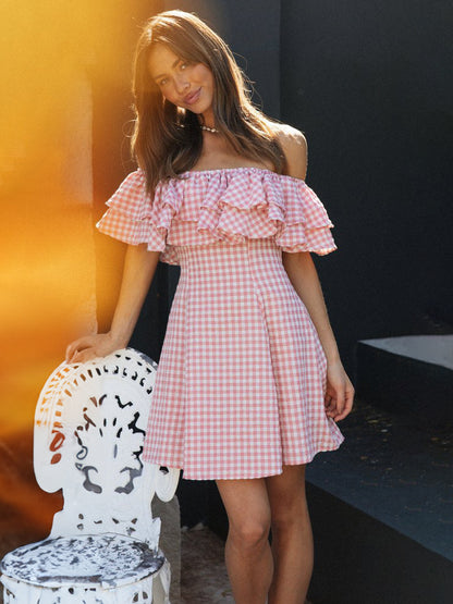 Classic Vintage Dress with a Flattering Fit