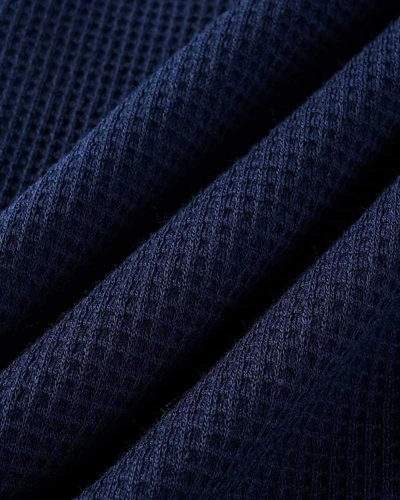Effortlessly Elegant Pants with a Timeless Design