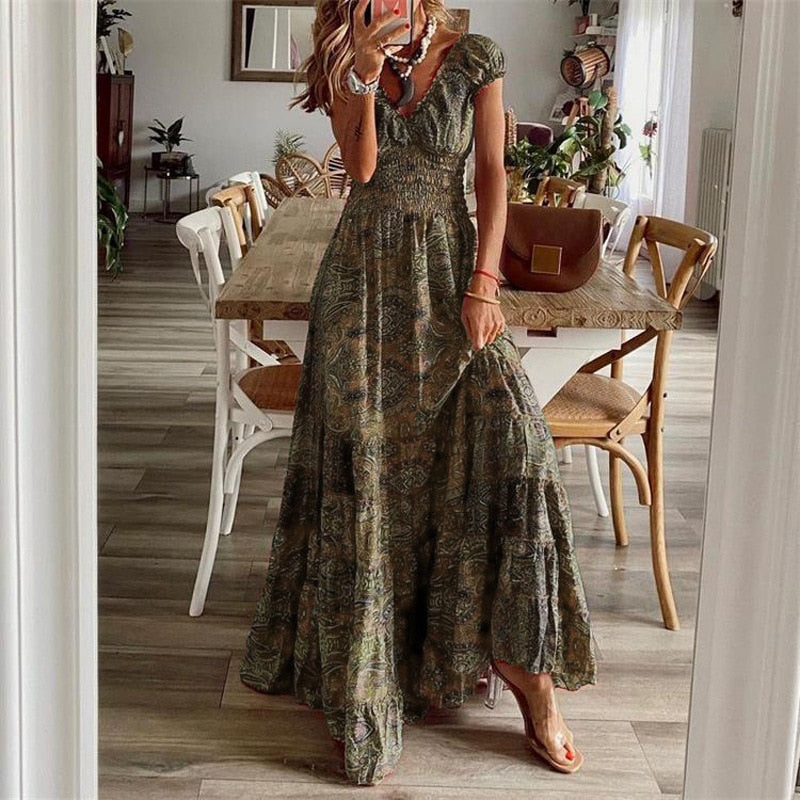 Gracefully Styled Dress for Any Occasion