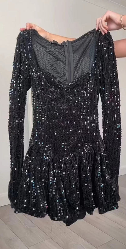 Well Tailored Garment with a Graceful Silhouette