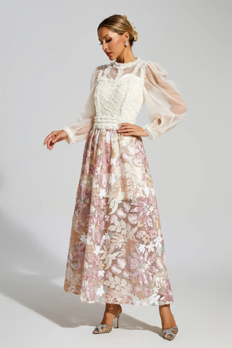 Well Tailored Dress with a Graceful Silhouette
