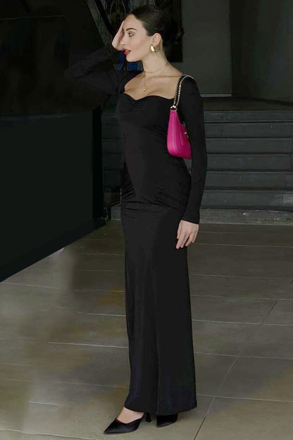 Effortlessly Elegant Dress with a Timeless Design