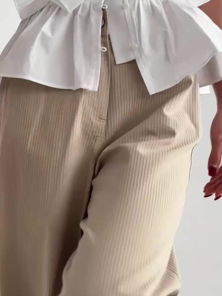 Polished Pants with an Effortless Classic Look