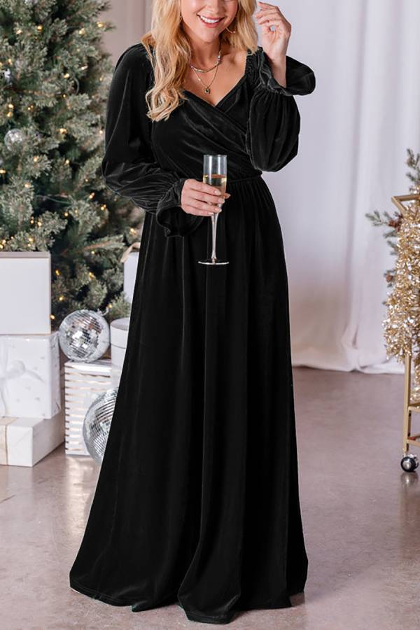 Sophisticated Dress with a Clean Classic Look