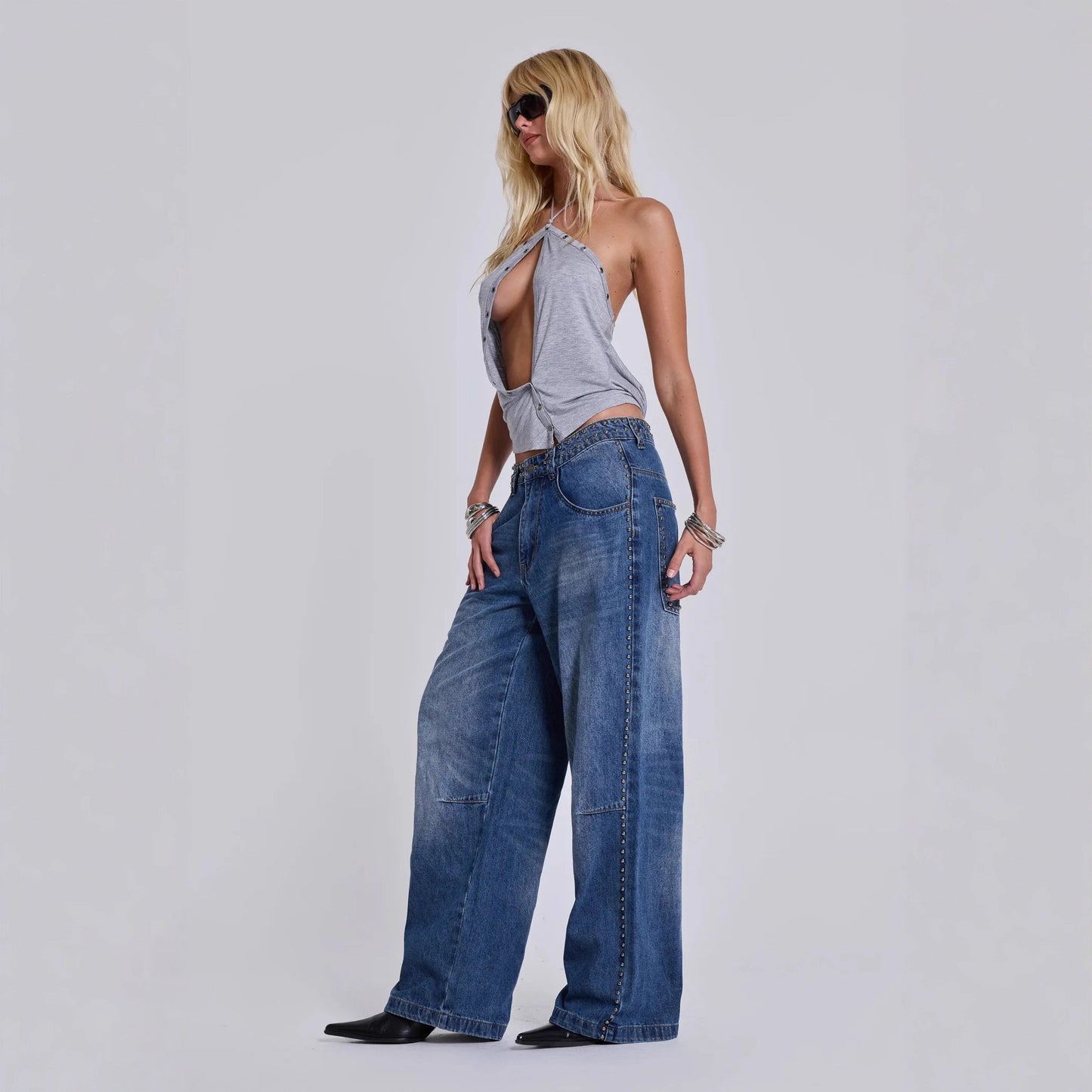 Well Tailored Garment with a Graceful Silhouette