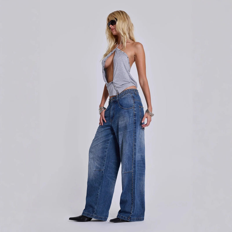 Well Tailored Garment with a Graceful Silhouette