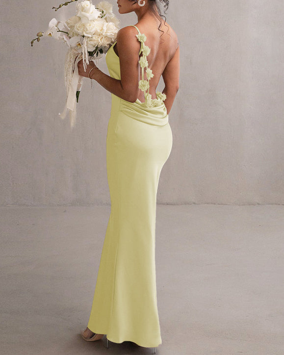Beautifully Finished Dress in a Timeless Design