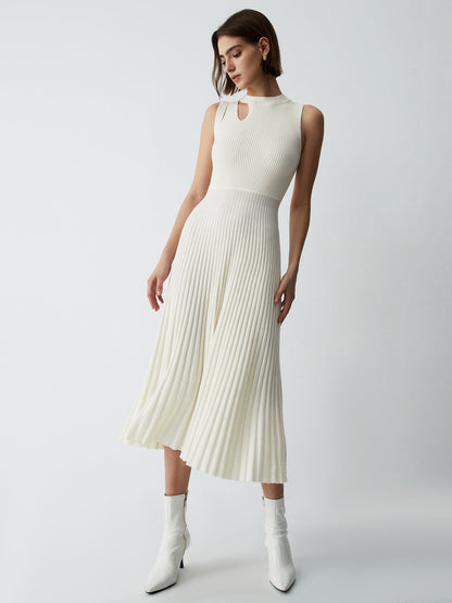Well Tailored Sweater with a Graceful Silhouette