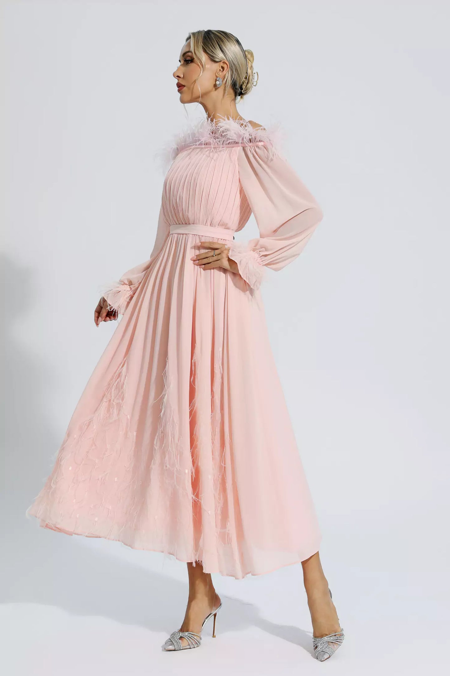 Classic Vintage & Enduringly Stylish Dress