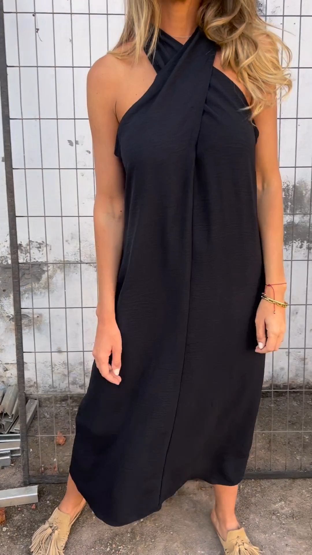 Classic Vintage Dress with a Flattering Fit