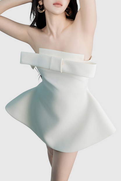 Well Tailored Dress with a Graceful Silhouette