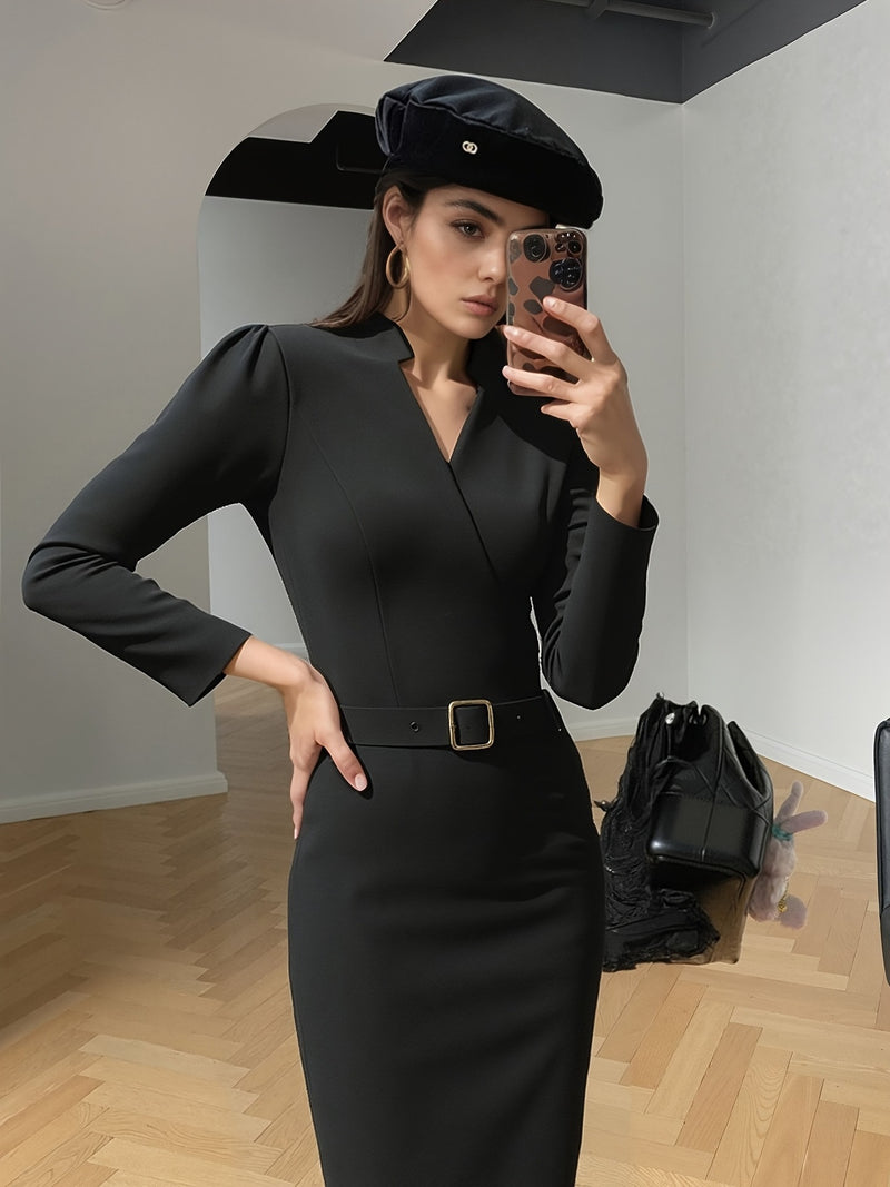 Classic Vintage Dress with a Flattering Fit
