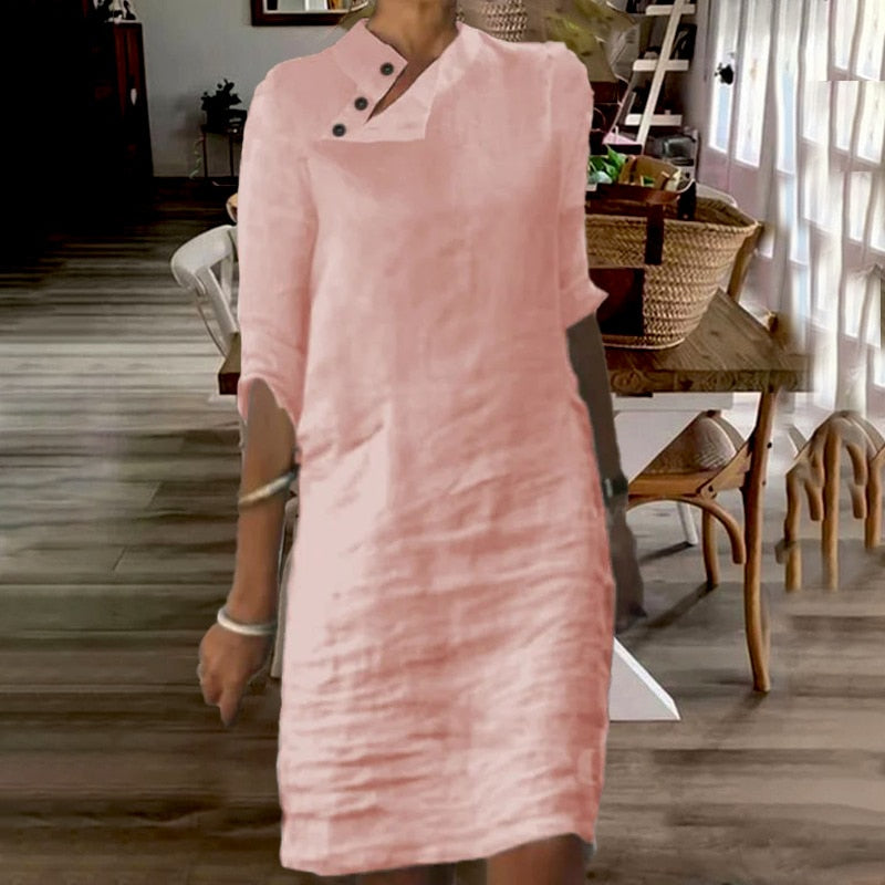 Classic Vintage Dress with a Flattering Fit