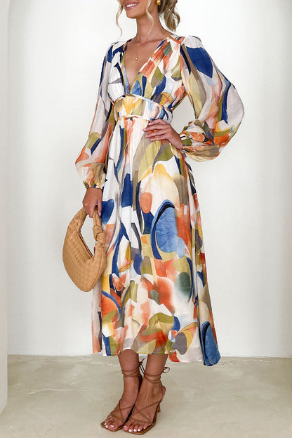 Classic Vintage Dress with a Flattering Fit
