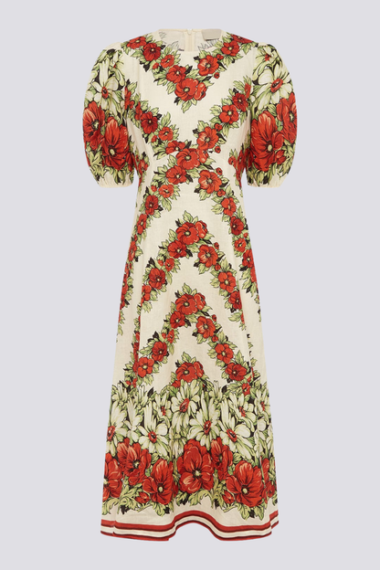 Well Tailored Dress with a Graceful Silhouette