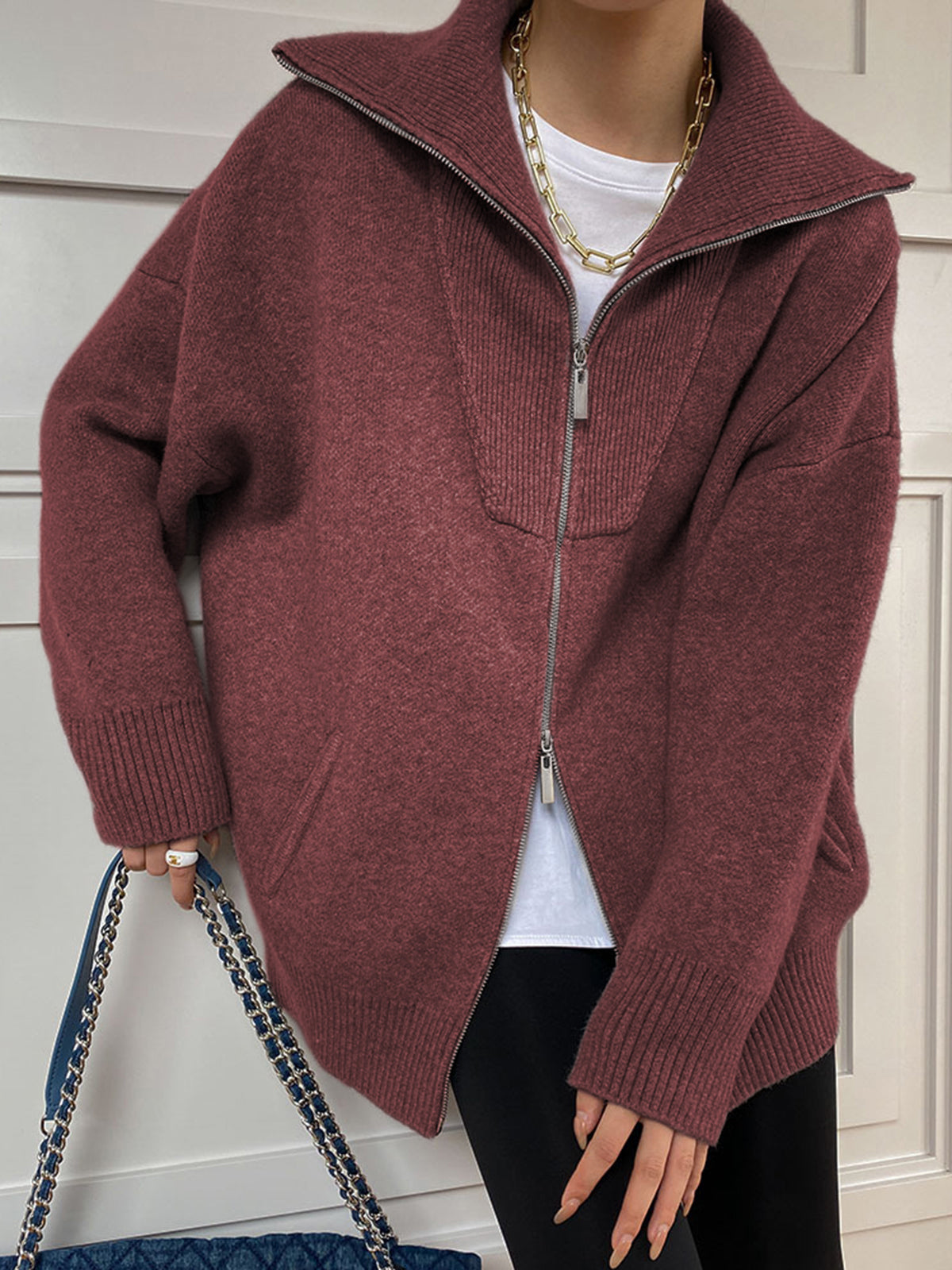 Well Tailored Cardigan with a Graceful Silhouette