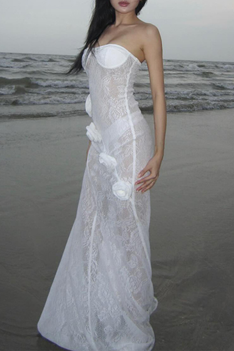 Beautifully Finished Dress in a Timeless Design
