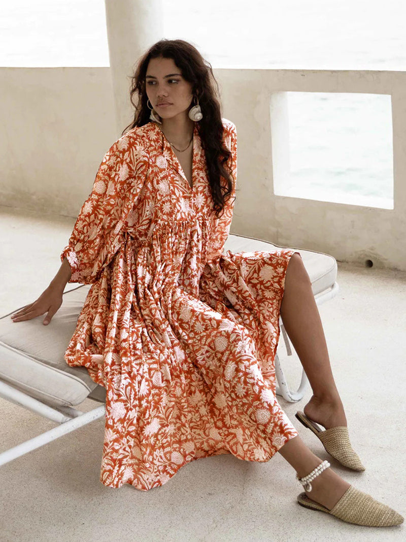 Beautifully Finished Dress in a Timeless Design